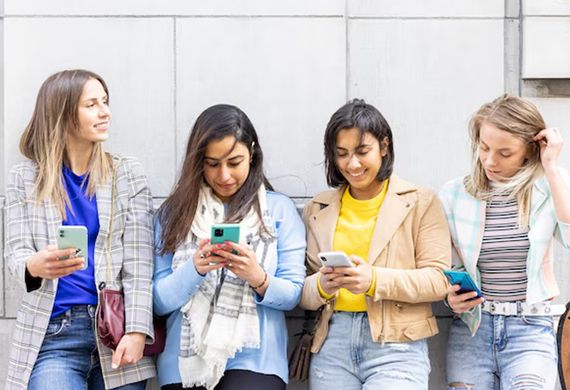 Survey Finds Toxic Online Culture Driving Gen Z Women in UK Away from Social Media